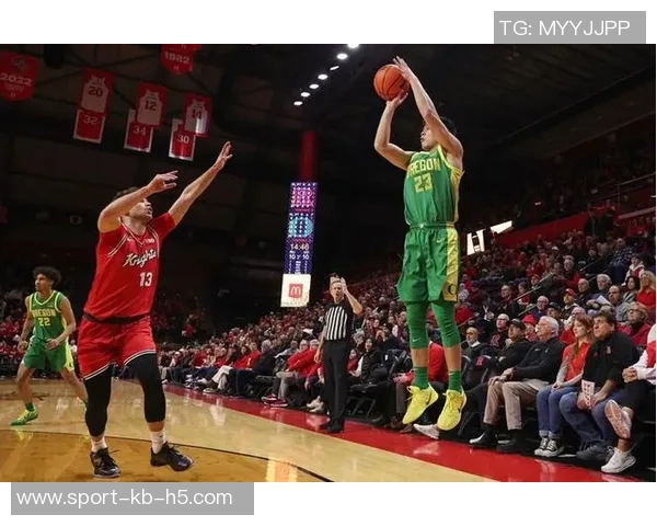 林葳在NCAA赛场表现不佳亟需适应比赛节奏与强度 林葳在NCAA赛场表现不佳亟需适应比赛节奏与强度