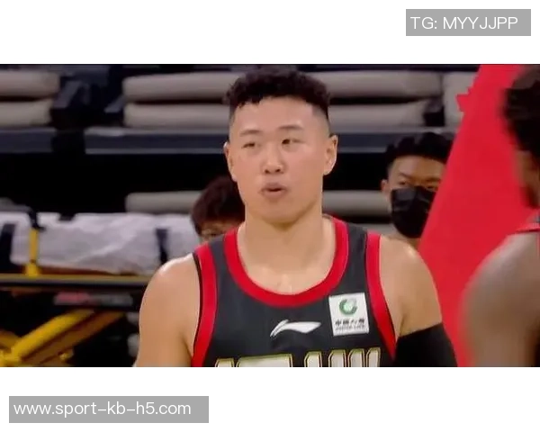 贺希宁稳定发挥约翰逊状态回暖期待与史密斯争夺上岗机会